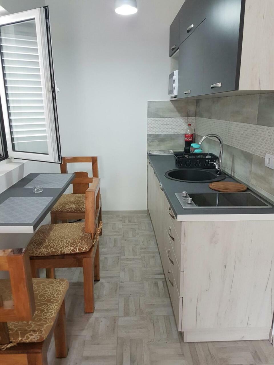 Ferienwohnung Porto Njegusi A2 Cetinje Exterior foto