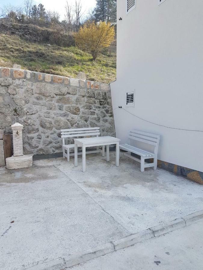 Ferienwohnung Porto Njegusi A2 Cetinje Exterior foto